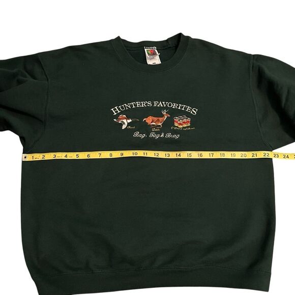 Vintage Embroidered Hunters Sweatshirt Medium Green Duck Buck Beer Bag Tag Brag - Picture 3 of 10